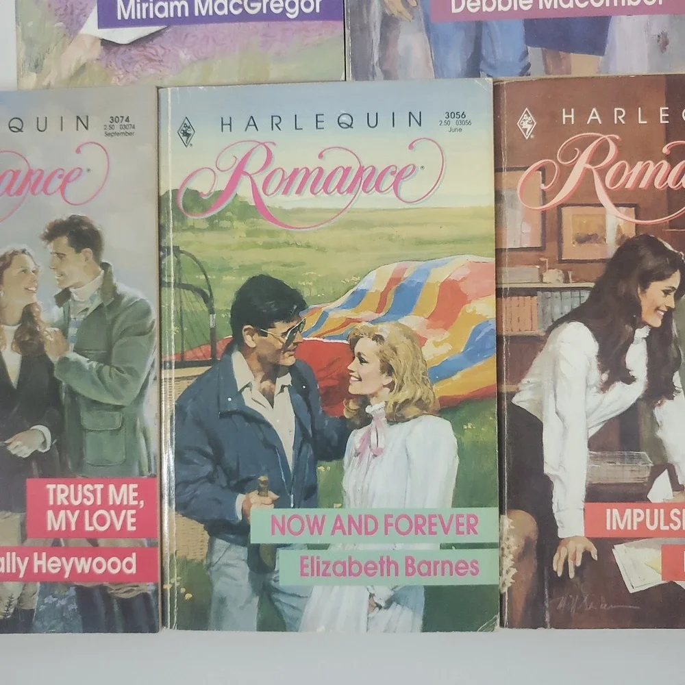 Harlequin Romances Vintage Books 1990. Various Authors. Lot Of 7
